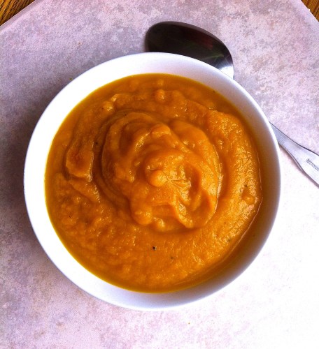 crema especiada de zanahoria, zapallo butternut y camote